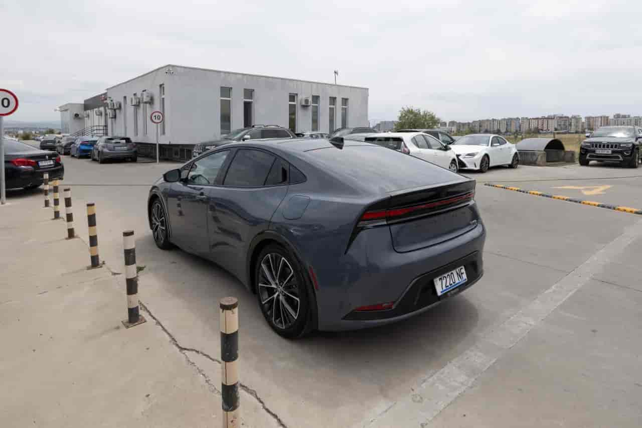 TOYOTA Prius - 6