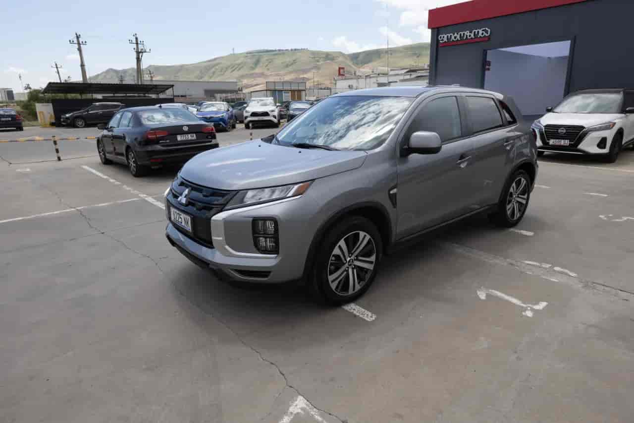 MITSUBISHI Outlander Sport - 1