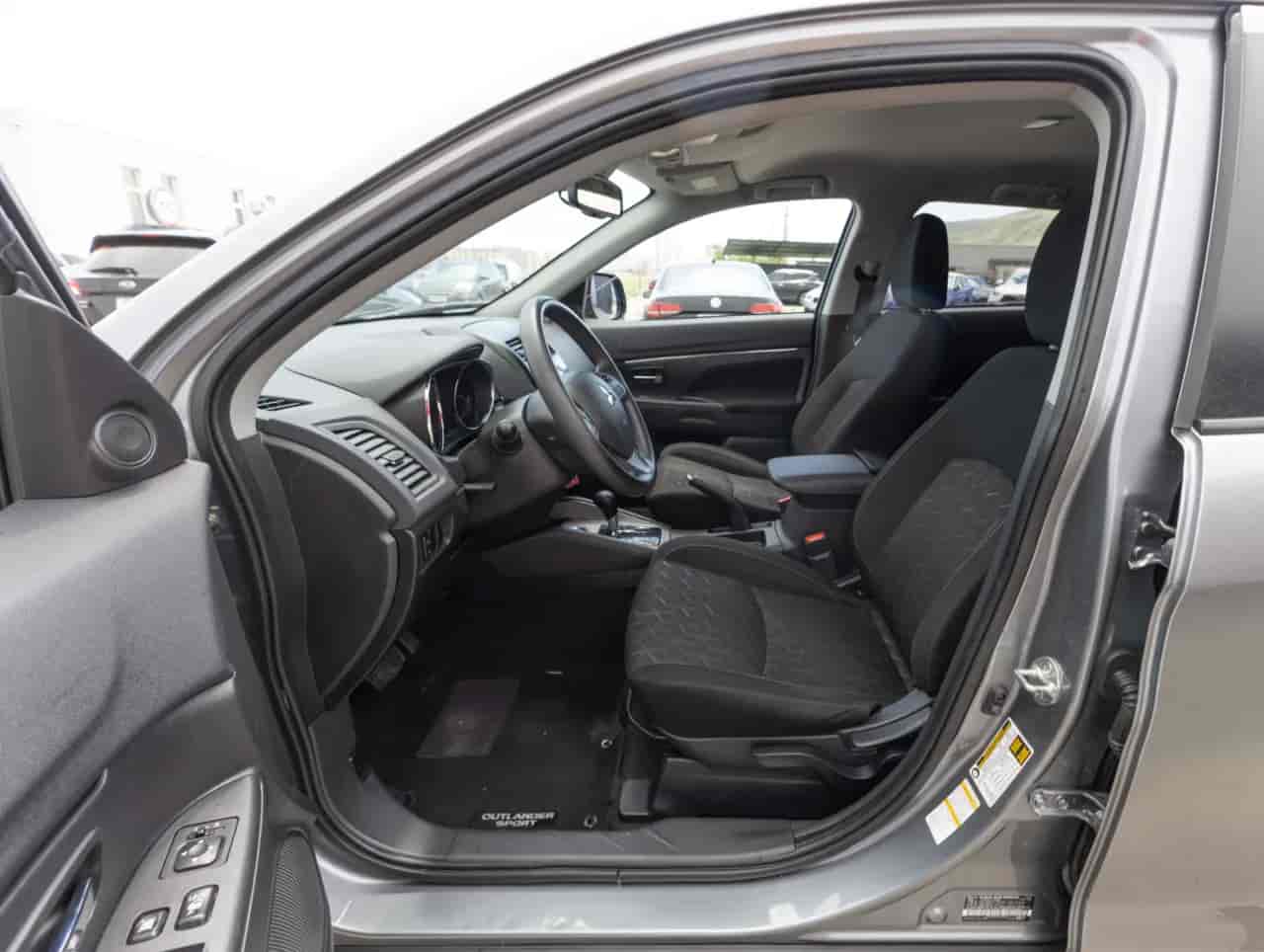 MITSUBISHI Outlander Sport - 10