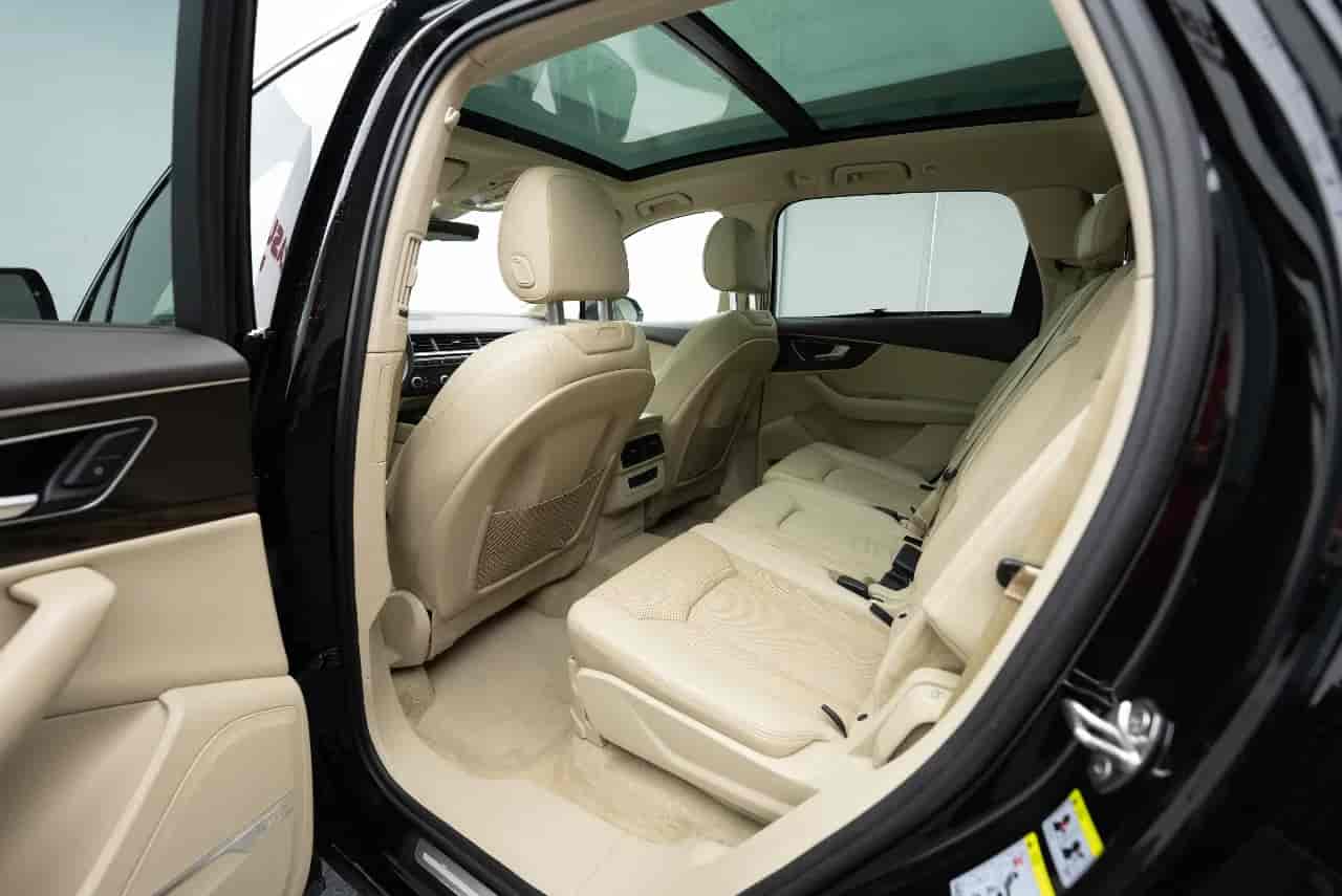 AUDI Q7 - 8