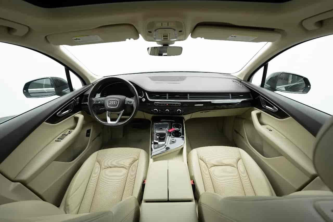 AUDI Q7 - 9