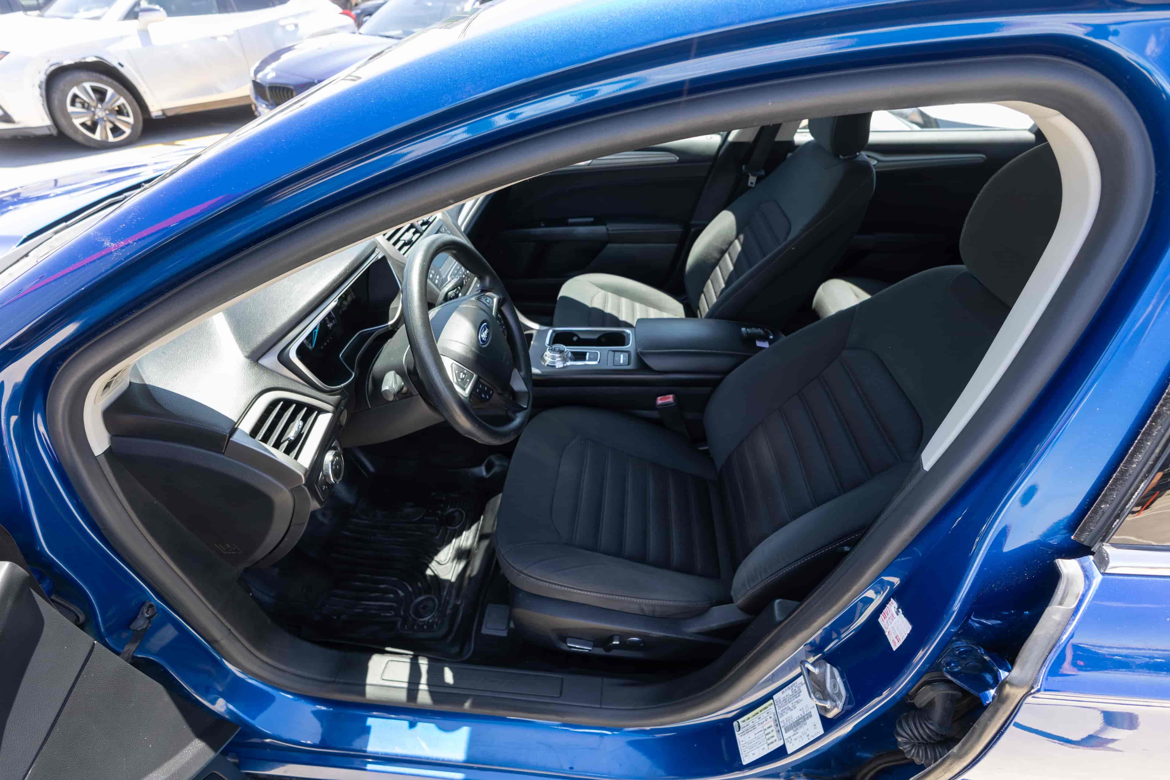 FORD Fusion - 10