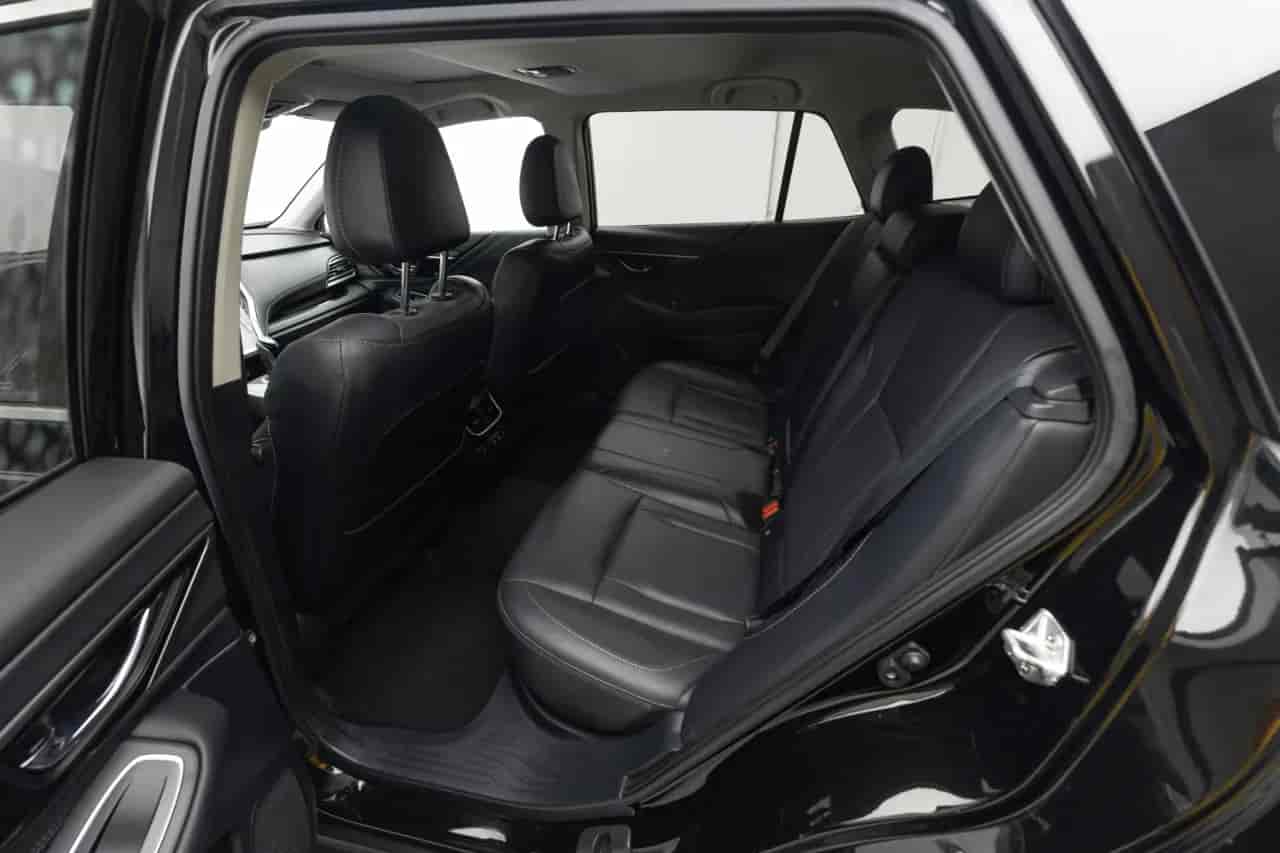SUBARU Outback - 8