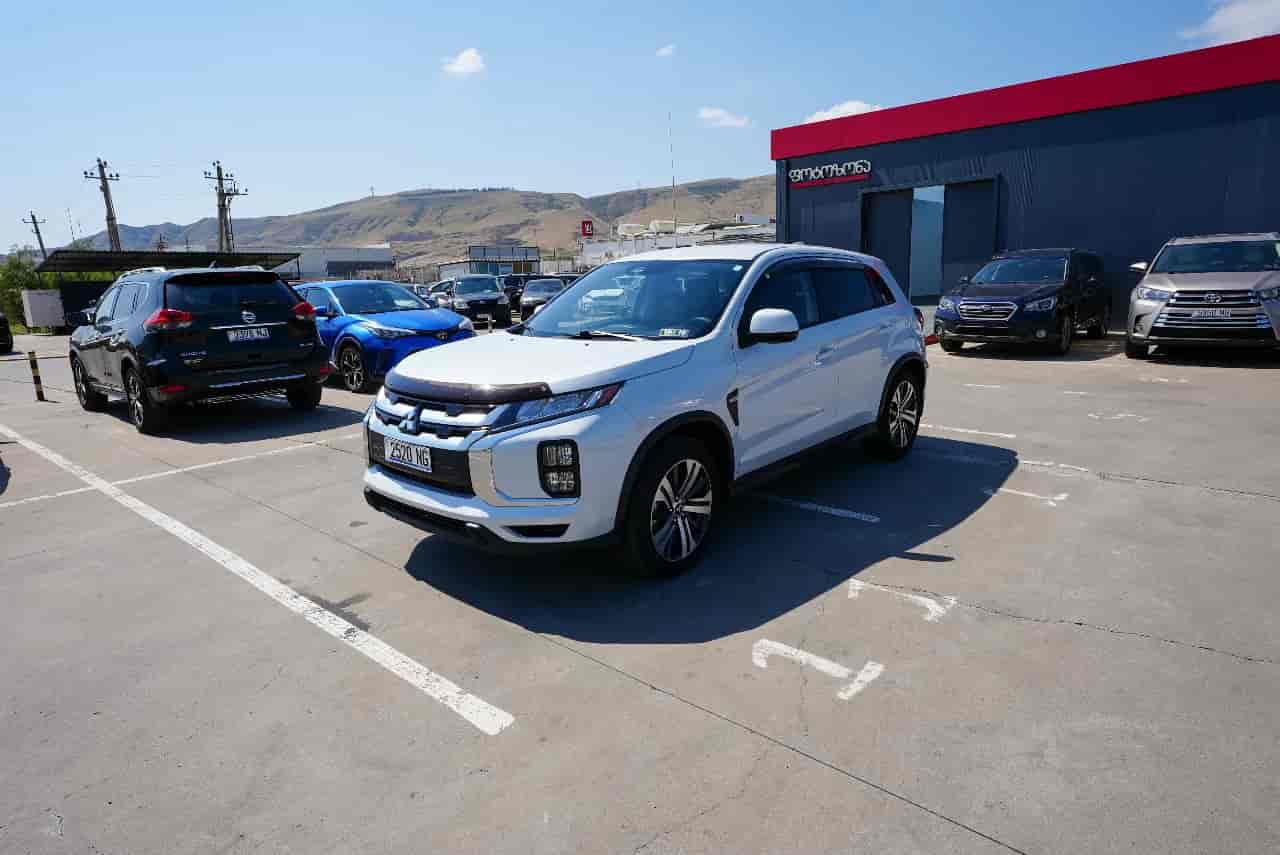 MITSUBISHI Outlander Sport - 1