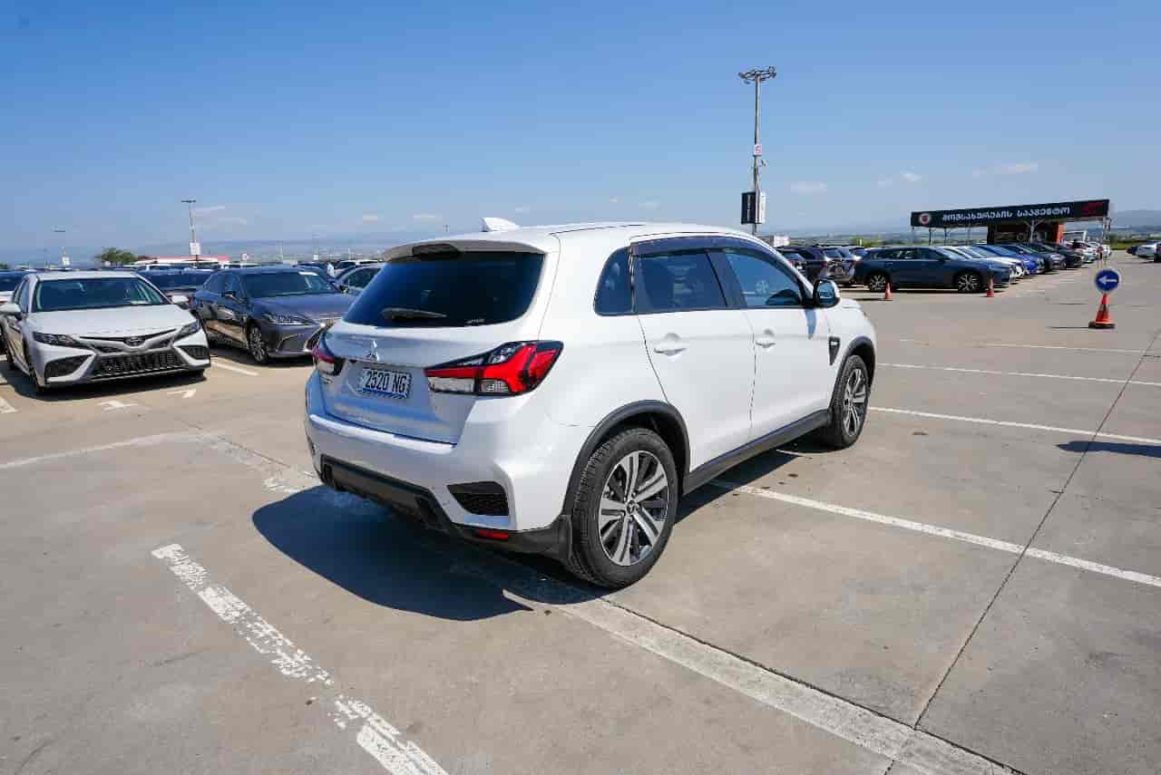 MITSUBISHI Outlander Sport - 4