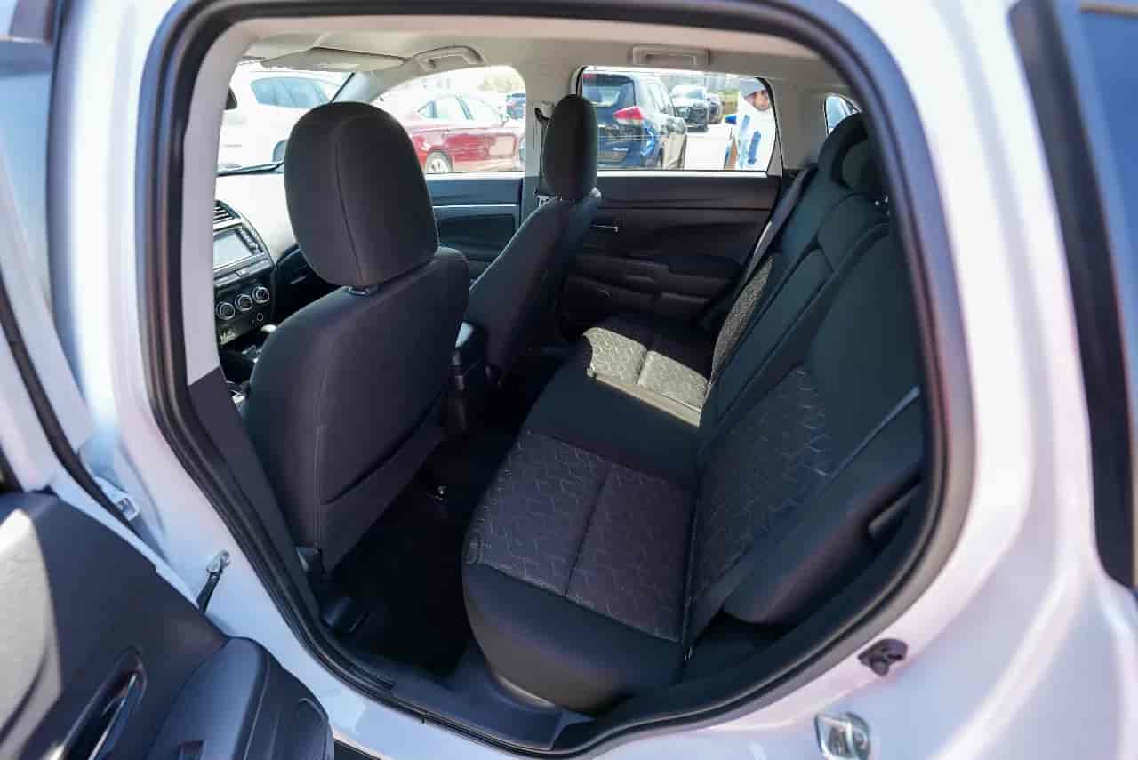 MITSUBISHI Outlander Sport - 8