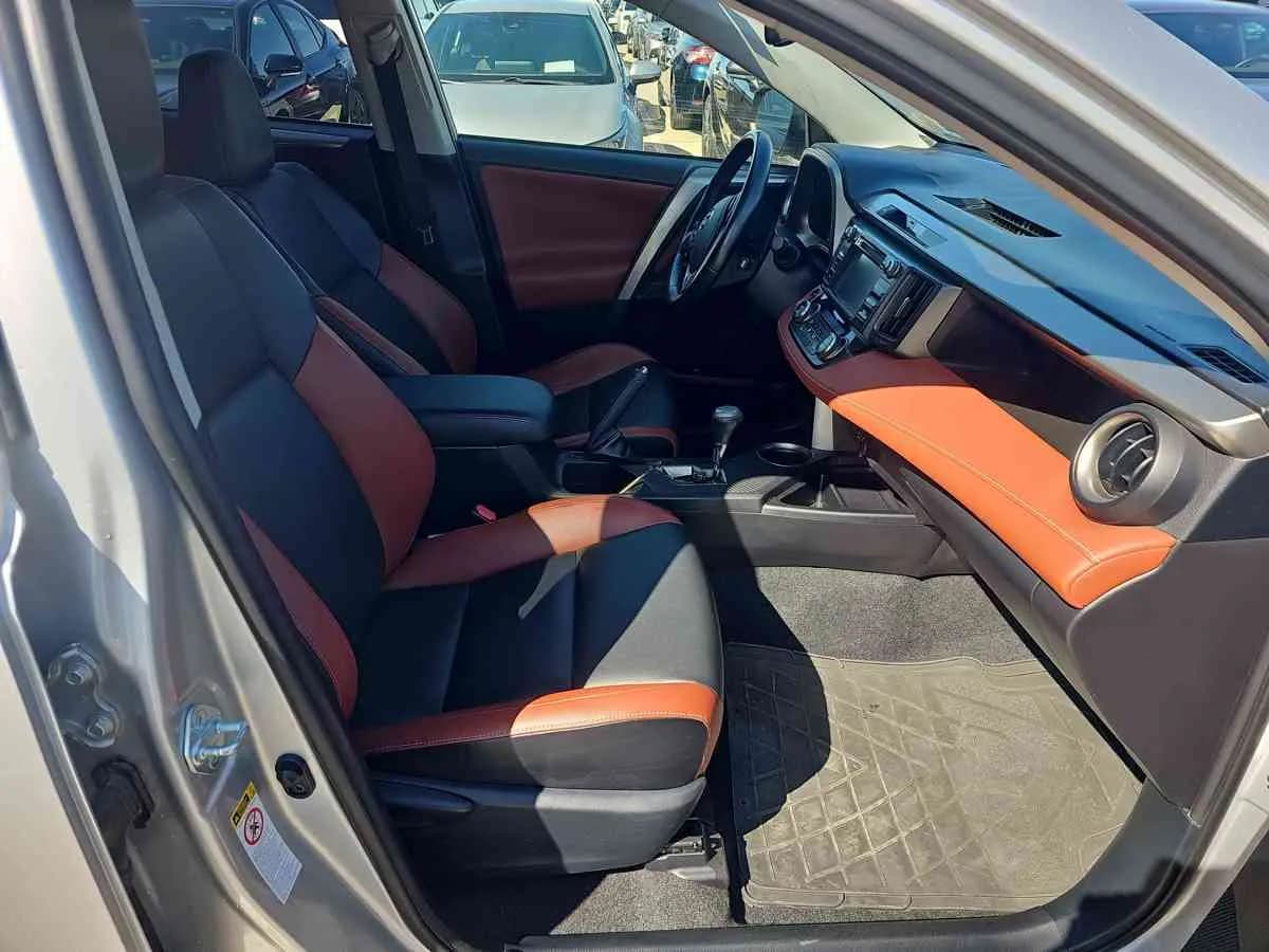 TOYOTA RAV4 - 4