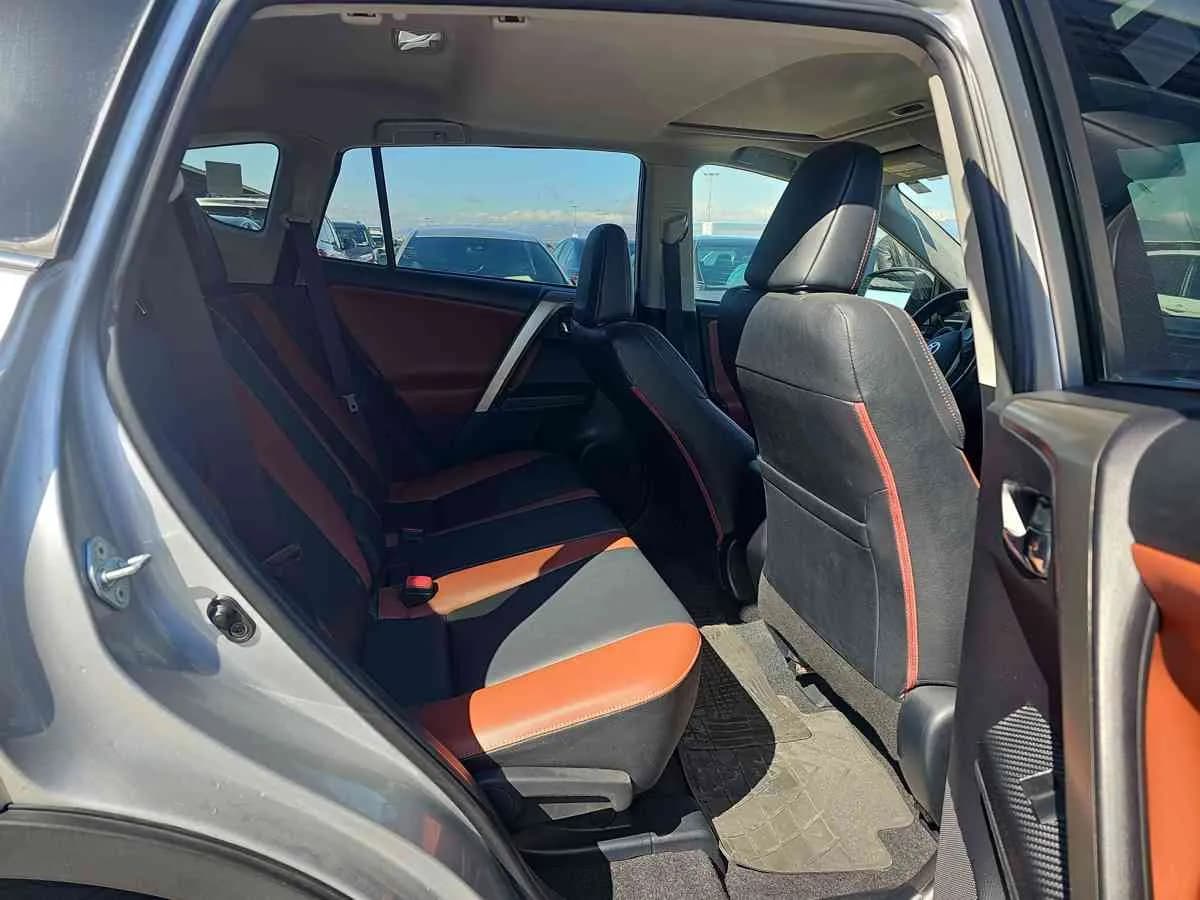 TOYOTA RAV4 - 5