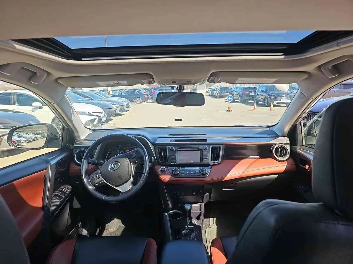 TOYOTA RAV4 - 6