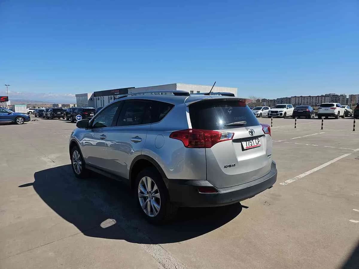 TOYOTA RAV4 - 9