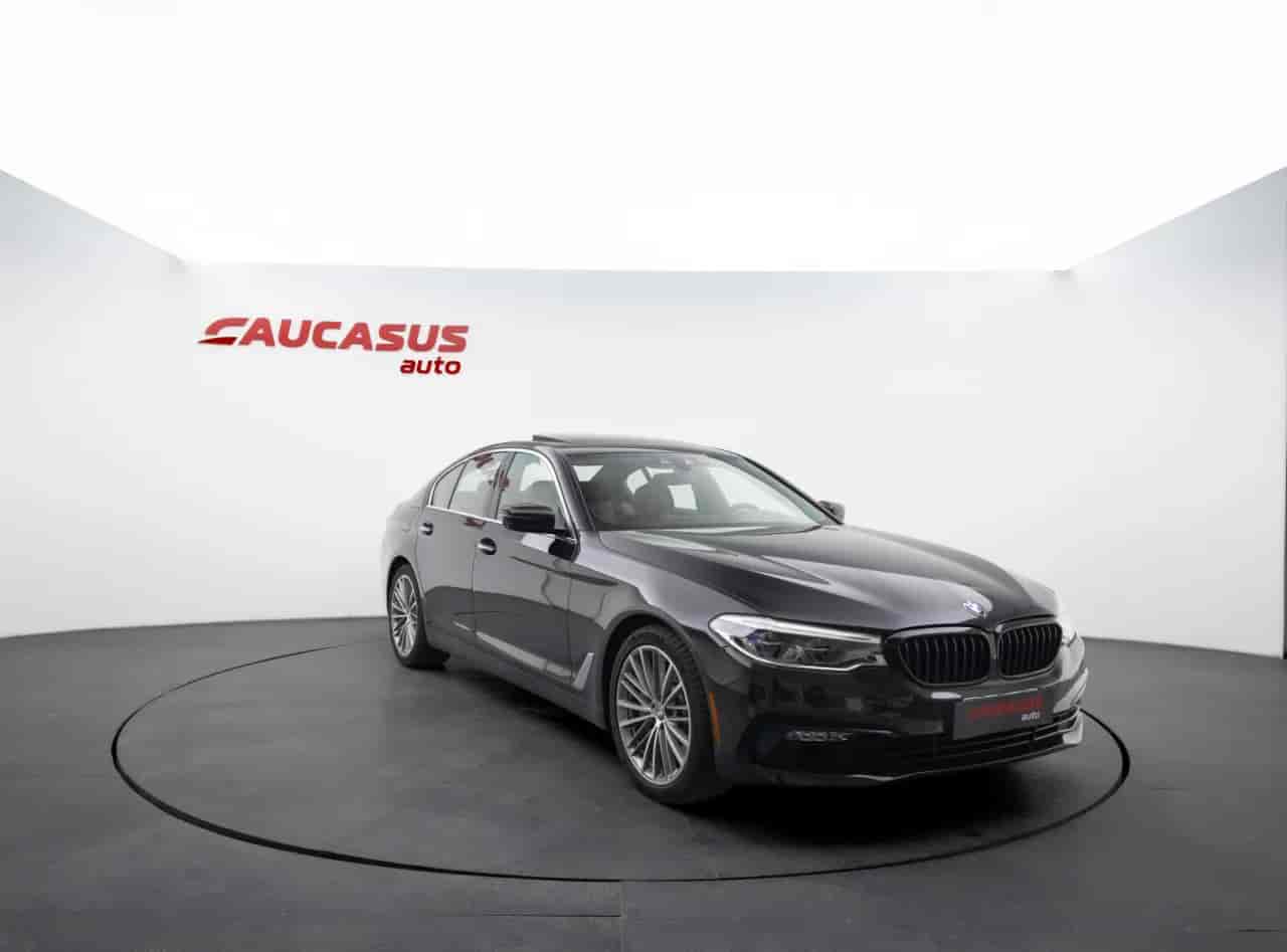 BMW 5-Series - 3