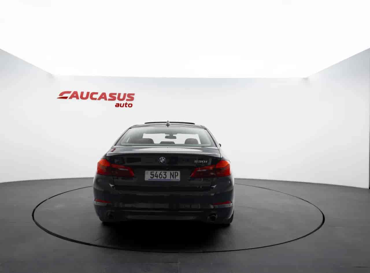 BMW 5-Series - 5
