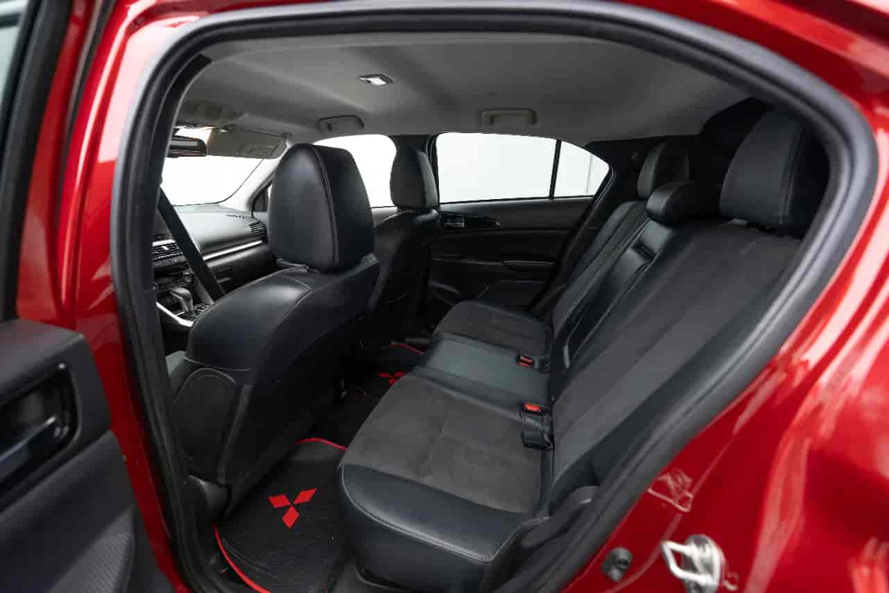 MITSUBISHI Eclipse Cross - 8