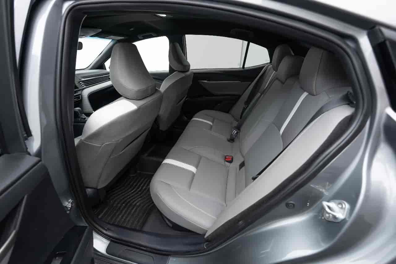 TOYOTA Camry - 8