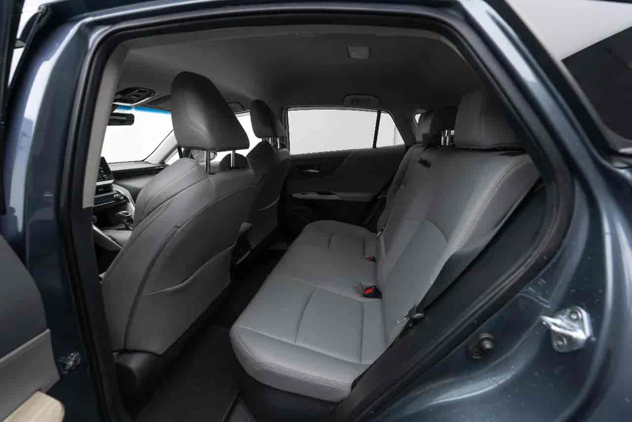 TOYOTA Venza - 8