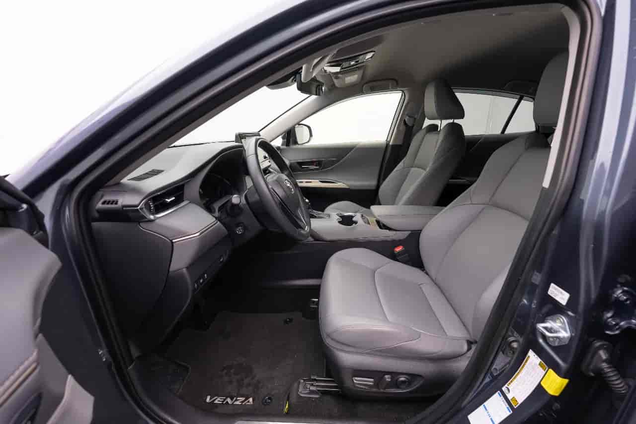 TOYOTA Venza - 10