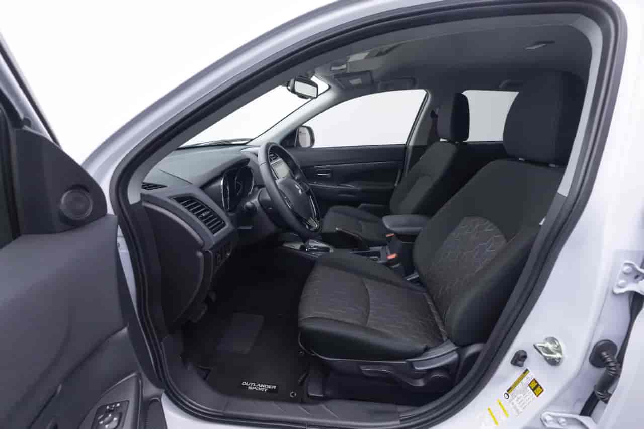 MITSUBISHI Outlander Sport - 10