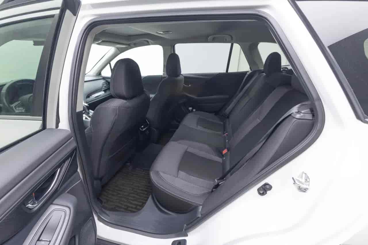 SUBARU Outback - 8
