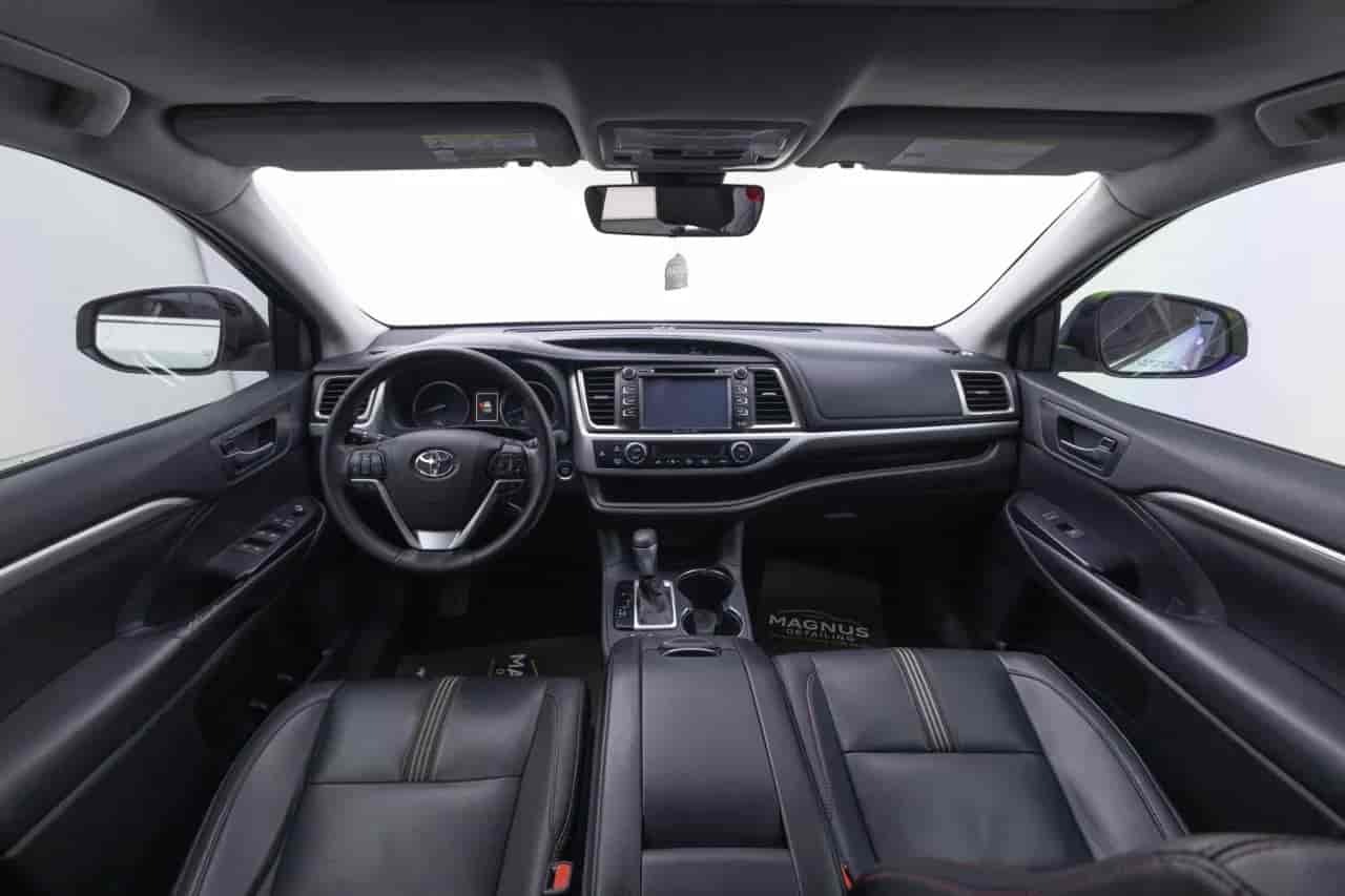 TOYOTA Highlander - 9
