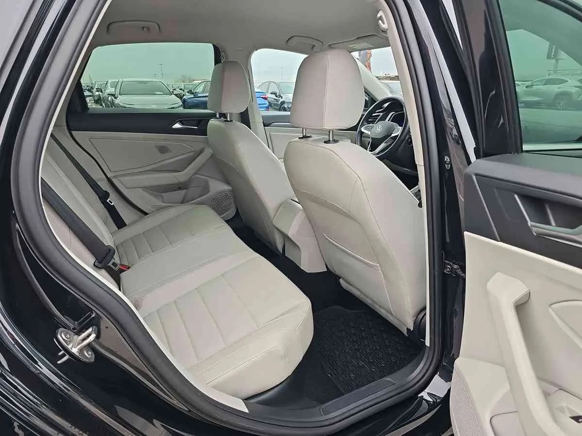 VOLKSWAGEN Jetta - 5