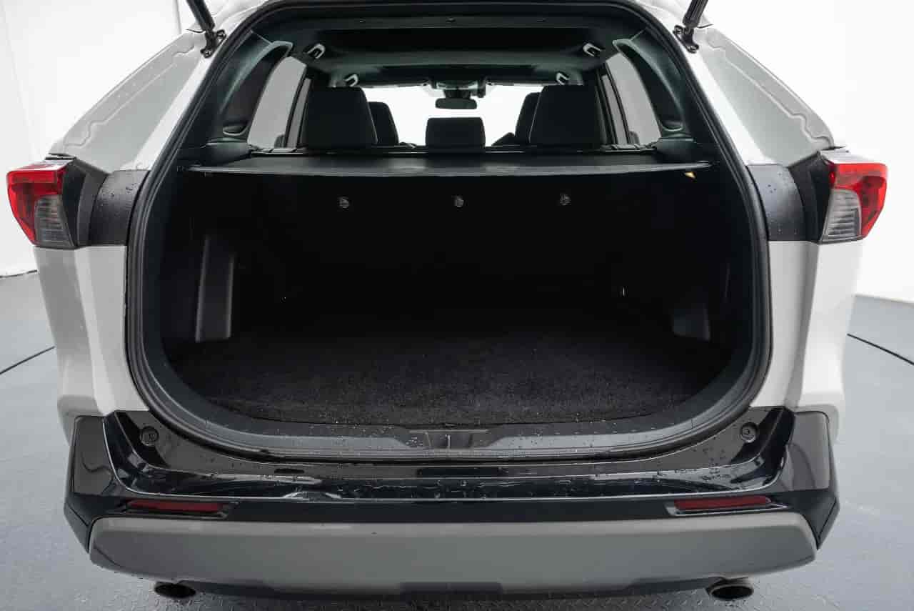 TOYOTA RAV4 - 7