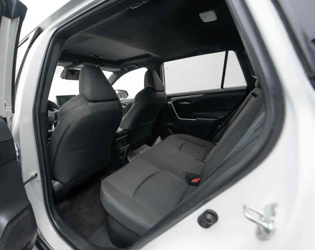 TOYOTA RAV4 - 8