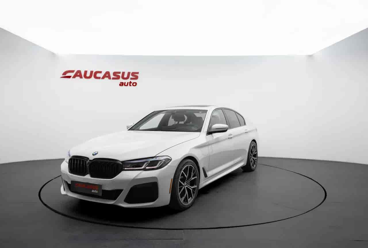 BMW 5-Series - 1