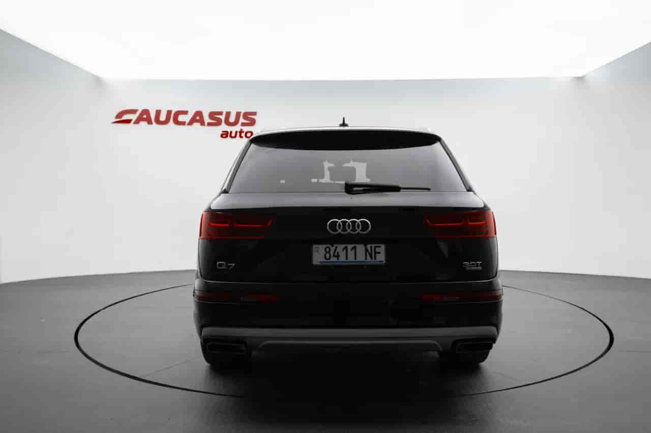 AUDI Q7 - 5
