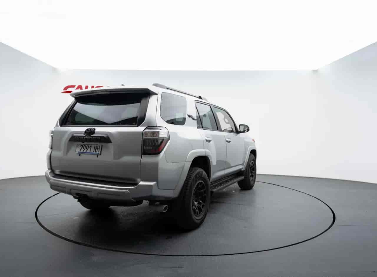 TOYOTA 4-Runner - 4