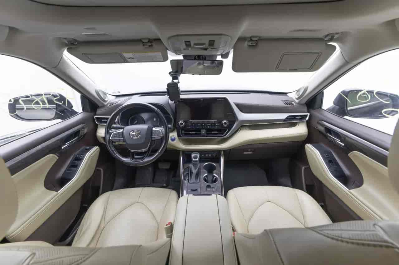 TOYOTA Highlander - 9