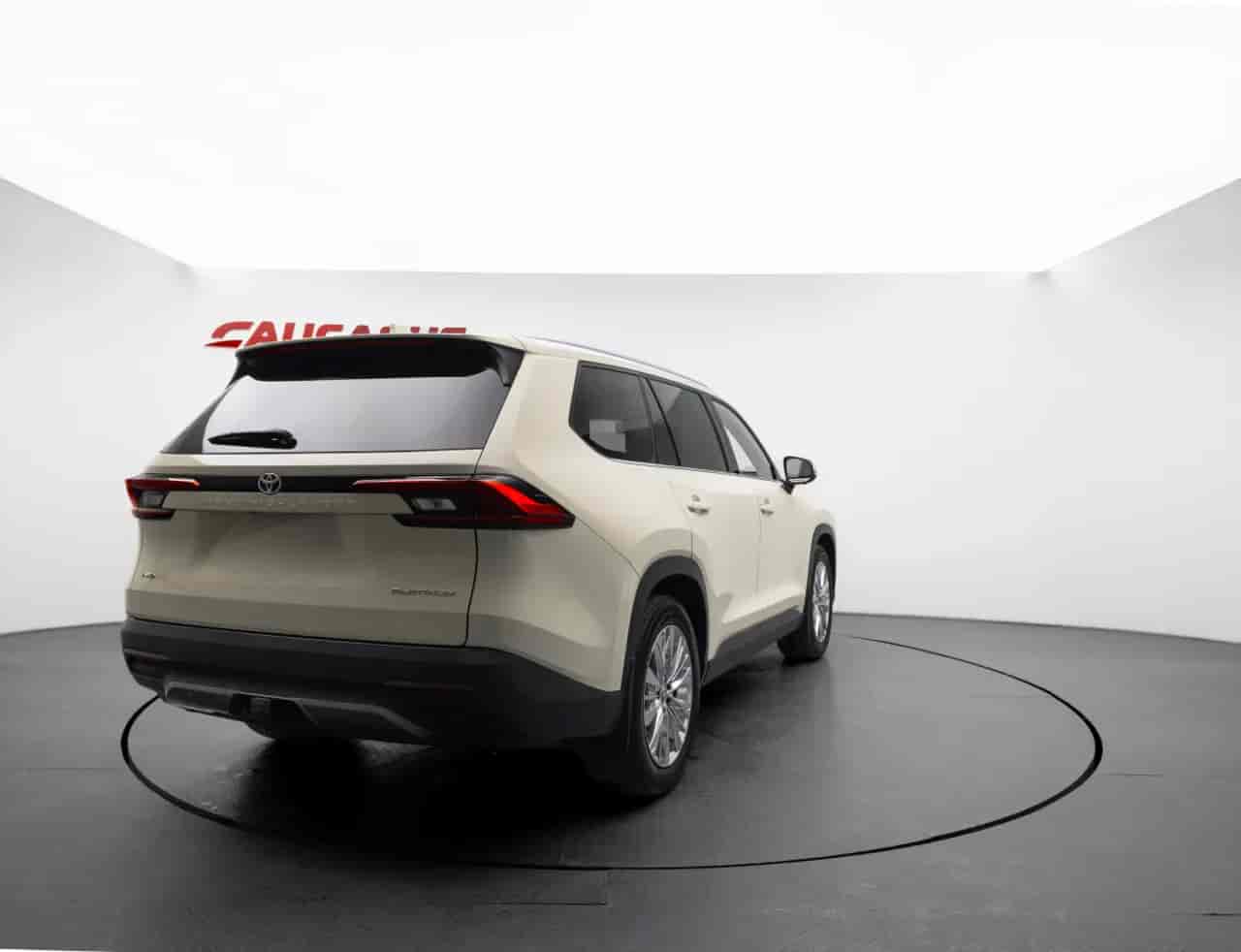 TOYOTA Grand Highlander - 4