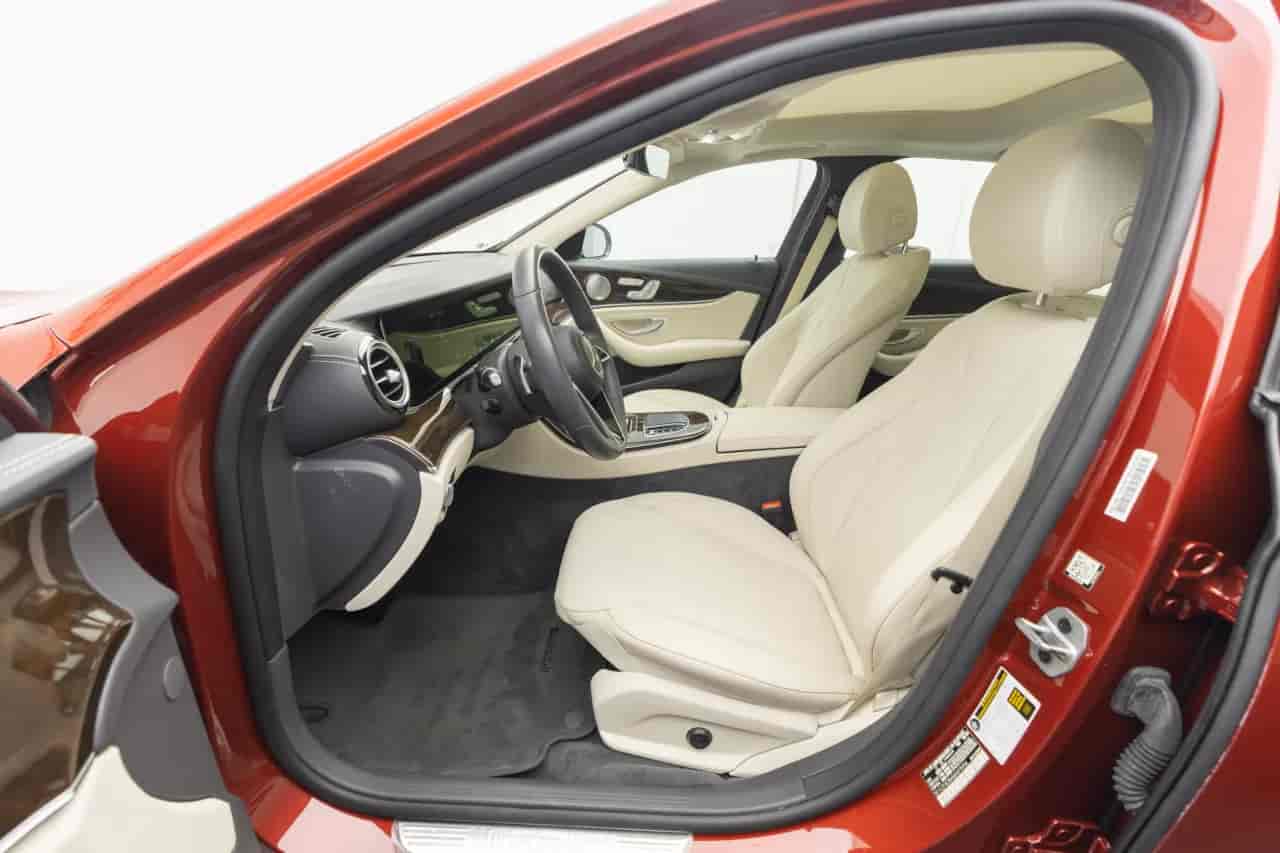 MERCEDES-BENZ E-Class - 10