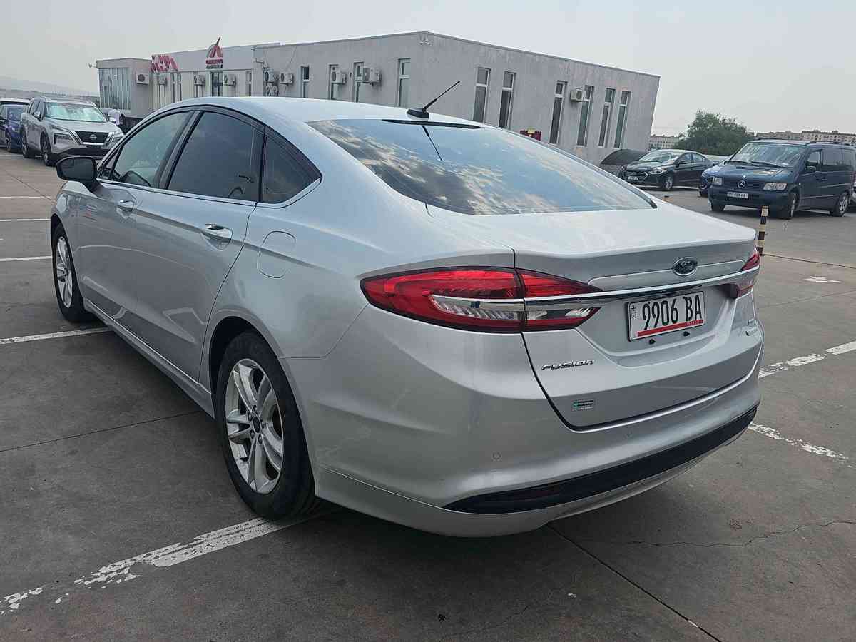 FORD Fusion - 6