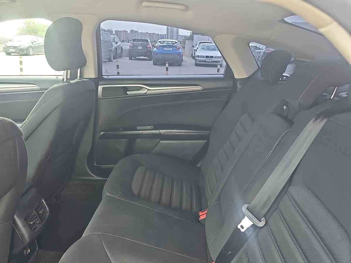 FORD Fusion - 7
