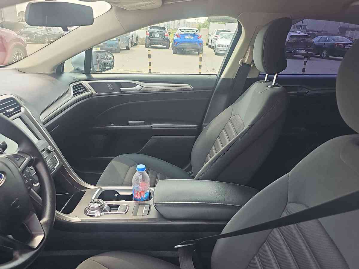 FORD Fusion - 9