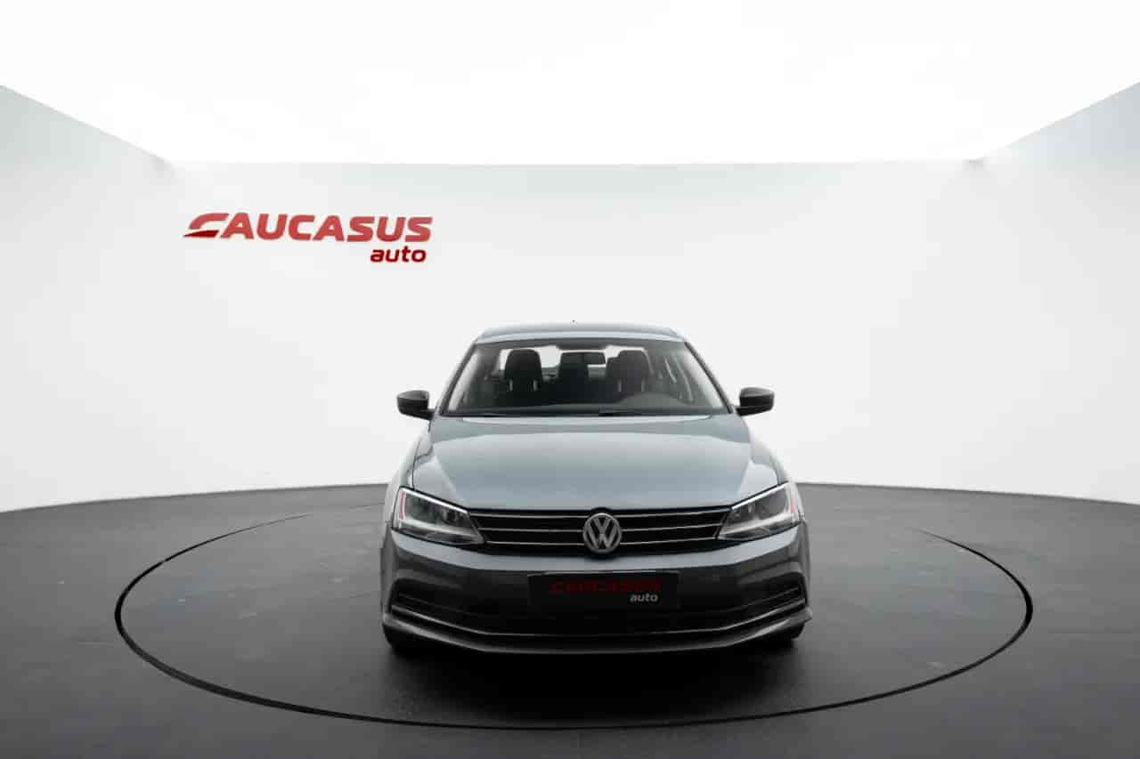 VOLKSWAGEN Jetta - 2