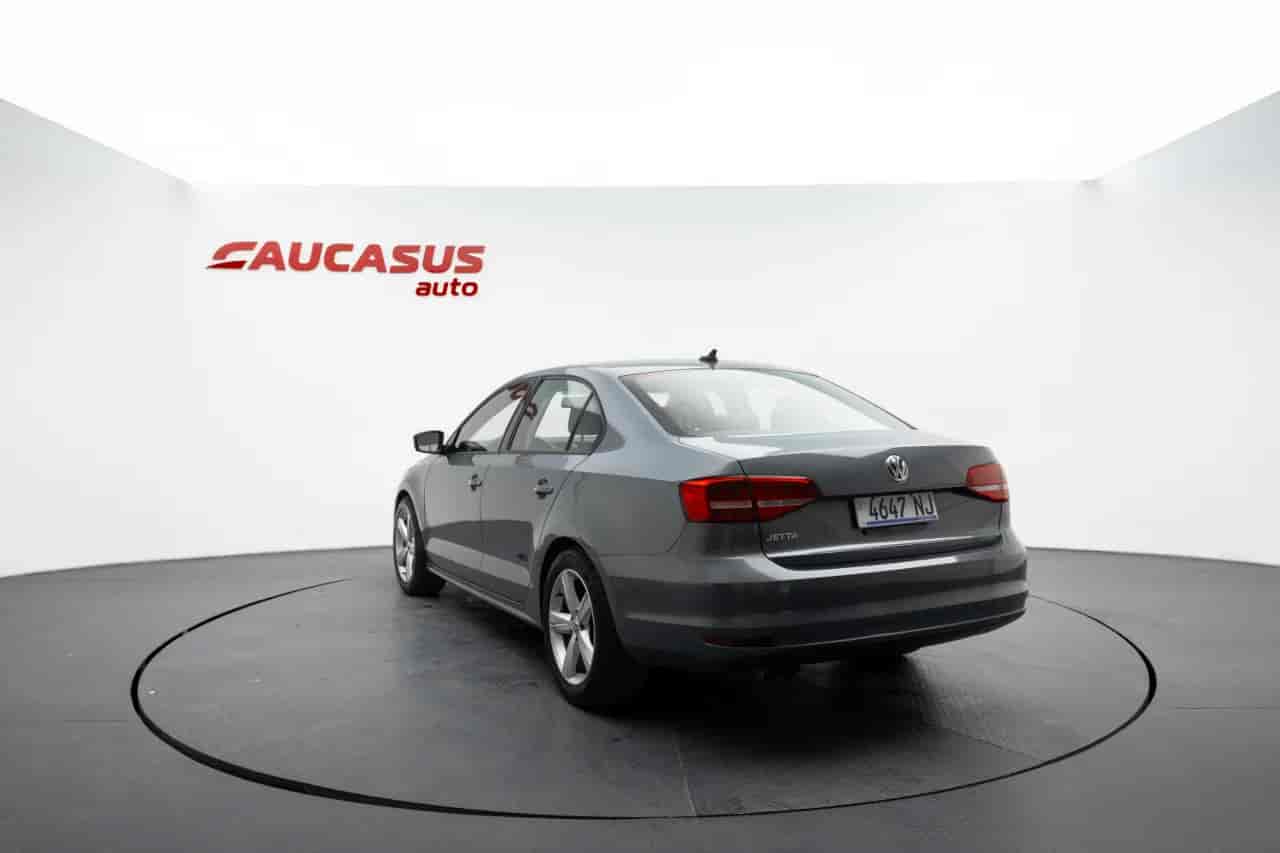 VOLKSWAGEN Jetta - 6
