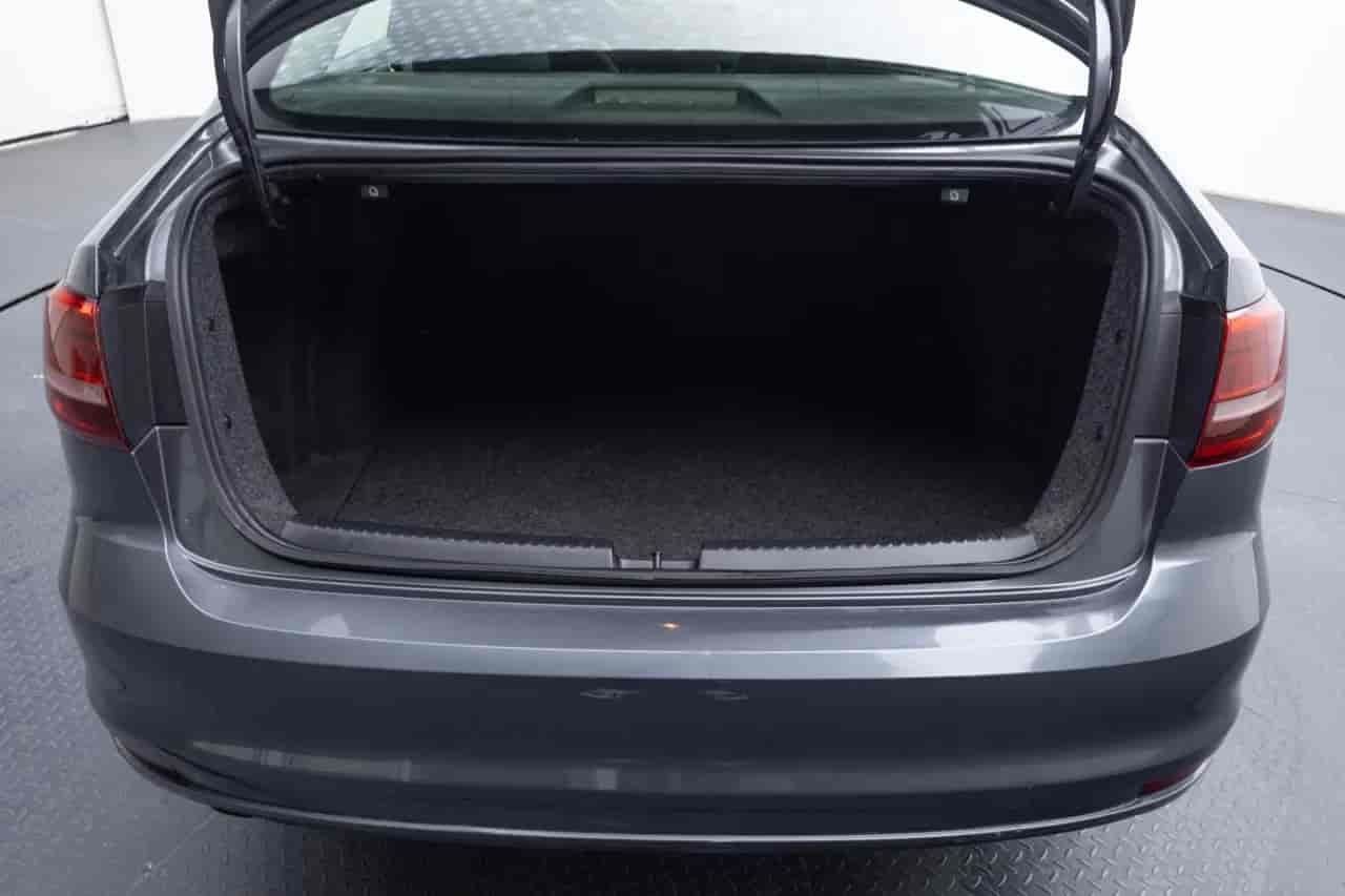 VOLKSWAGEN Jetta - 7