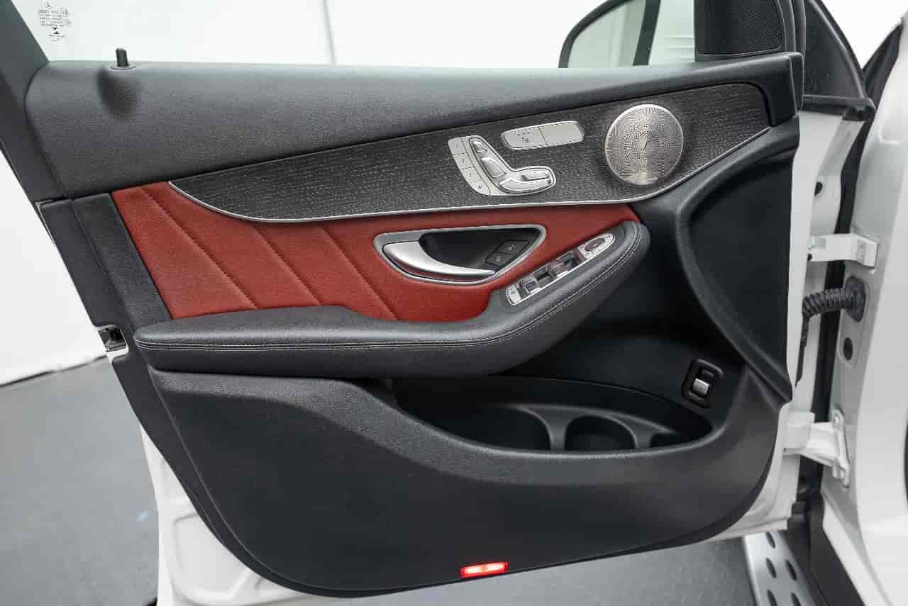 MERCEDES-BENZ GLC-Class - 10