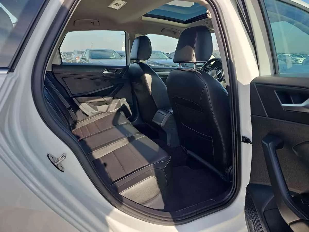 VOLKSWAGEN Jetta - 5
