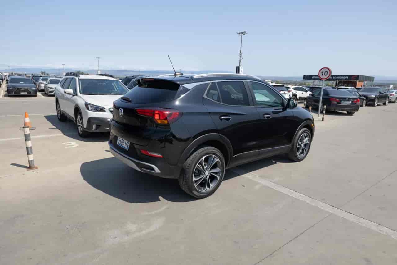 BUICK Encore GX - 4