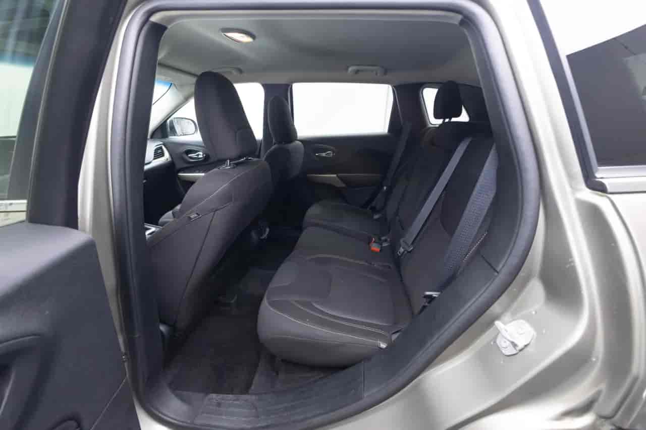 JEEP Cherokee - 8