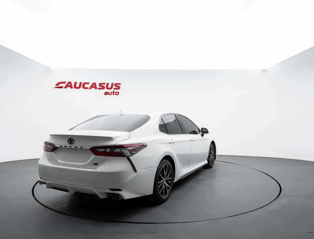 TOYOTA Camry - 4