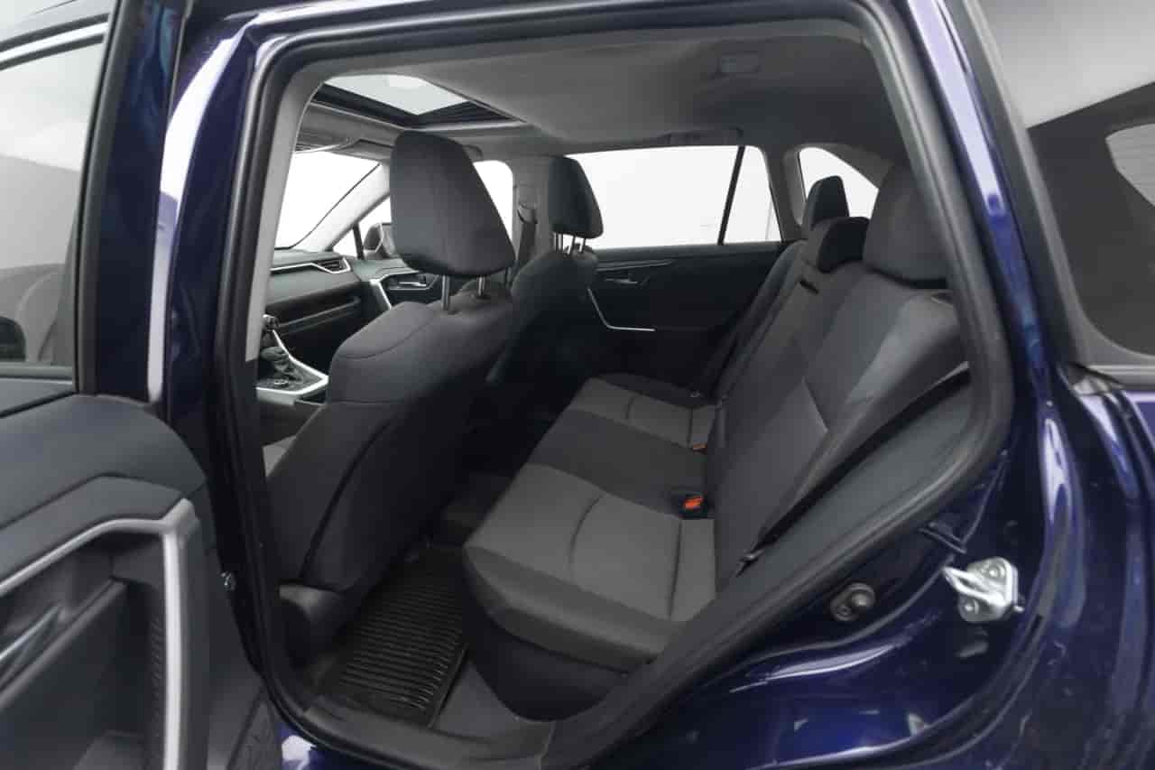 TOYOTA RAV4 - 8