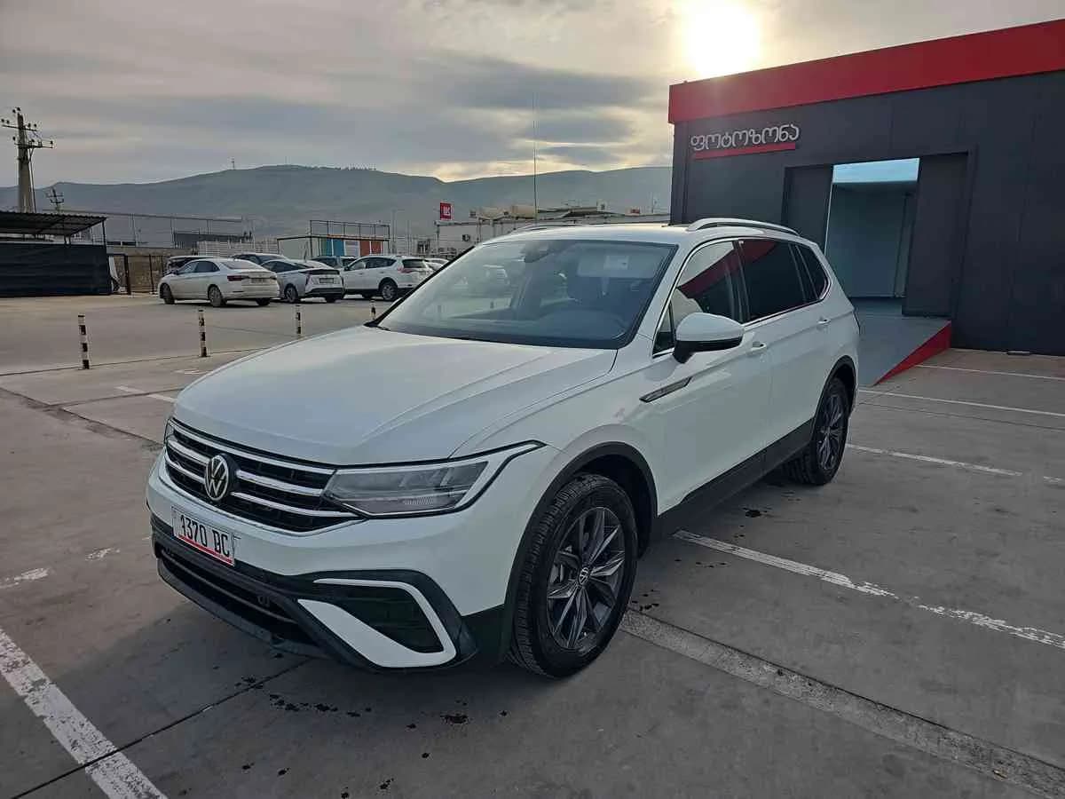 VOLKSWAGEN Tiguan - 1