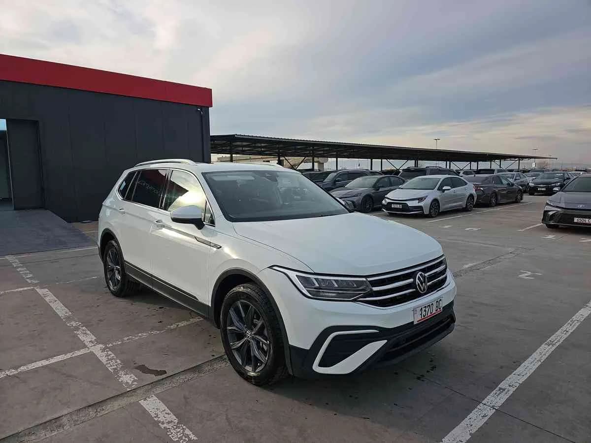 VOLKSWAGEN Tiguan - 3