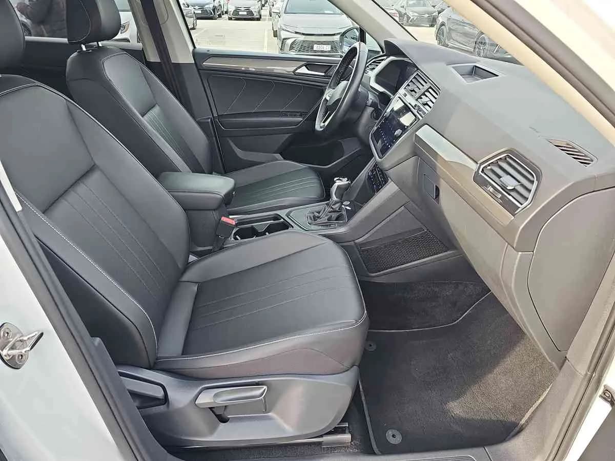 VOLKSWAGEN Tiguan - 4
