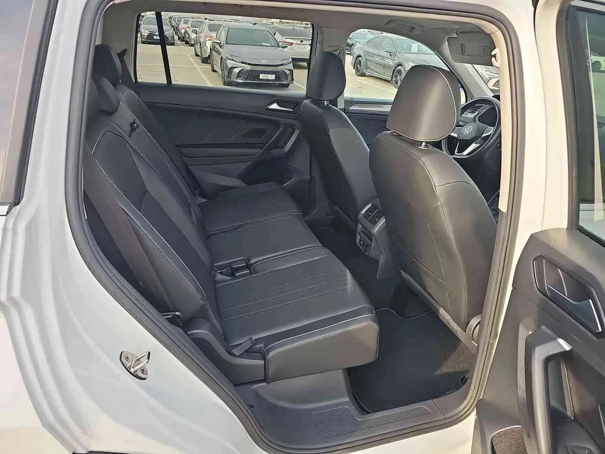 VOLKSWAGEN Tiguan - 5