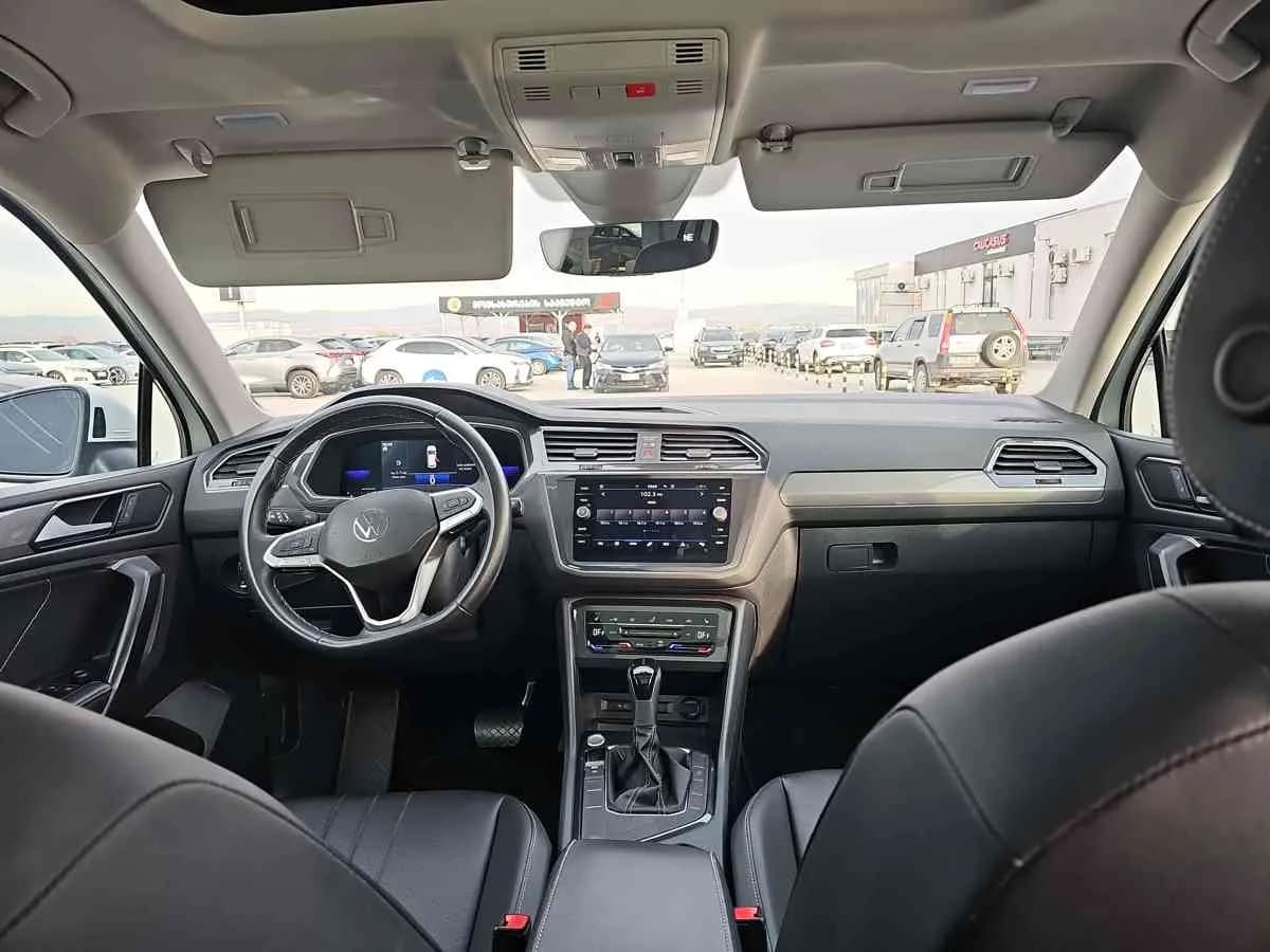 VOLKSWAGEN Tiguan - 6