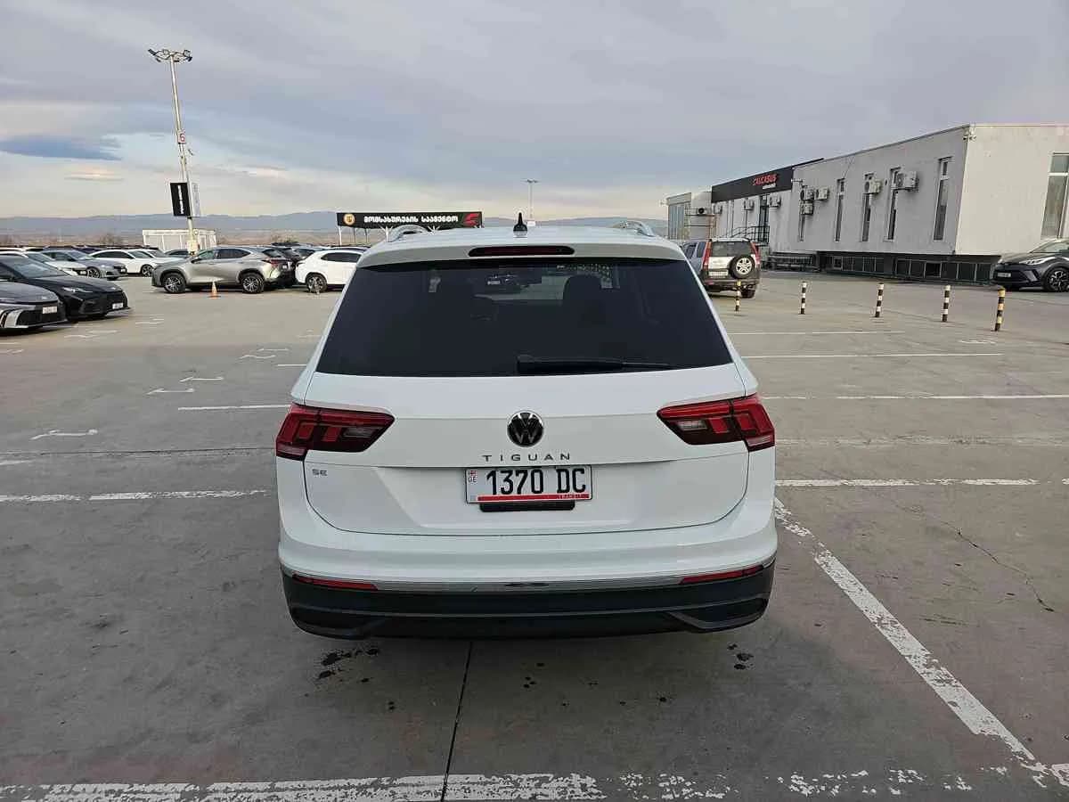 VOLKSWAGEN Tiguan - 8